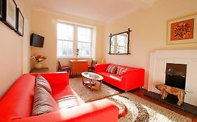 Joivy Bright Flat With Workspace In New Town